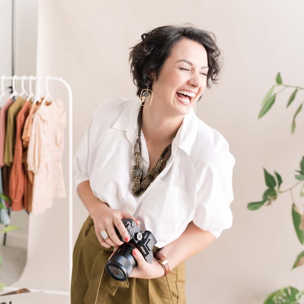 Meet your Posher, Alicia